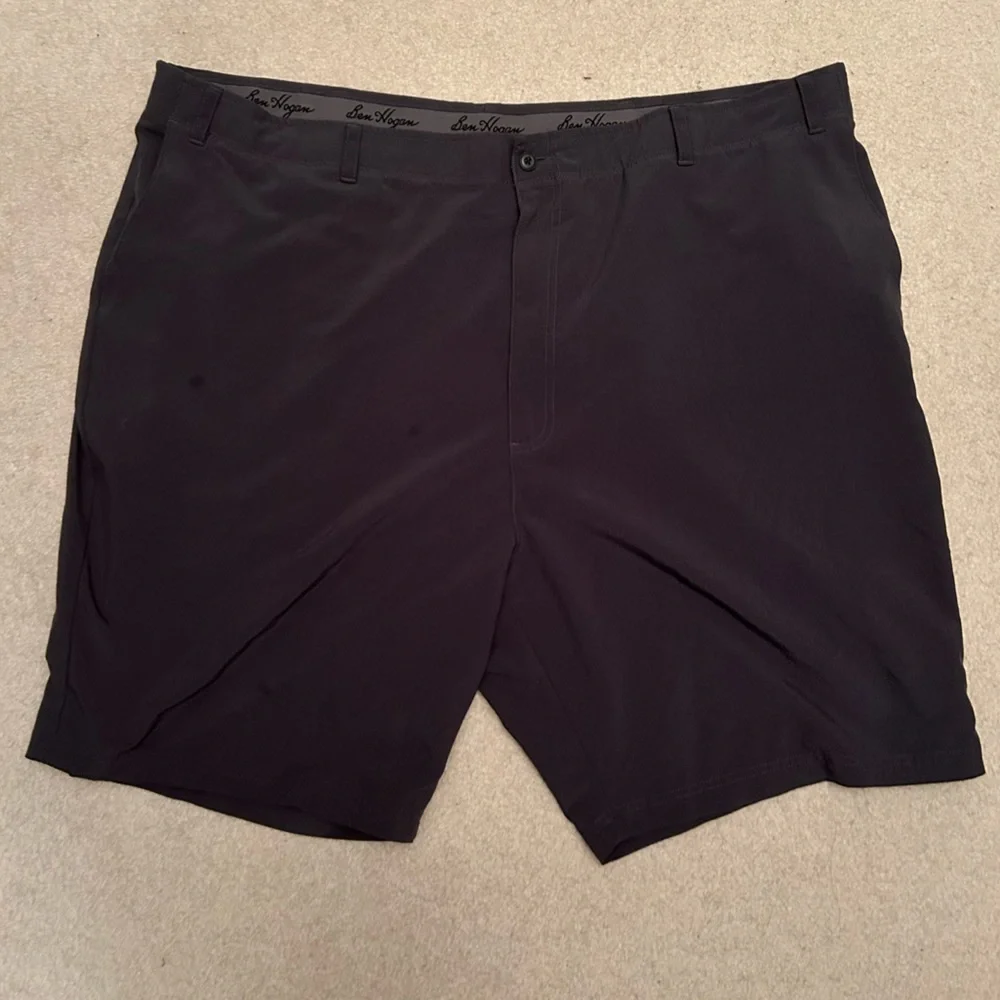Ben Hogan Flat Front Dark Gray Golf Shorts size 50 - Picture 1 of 3